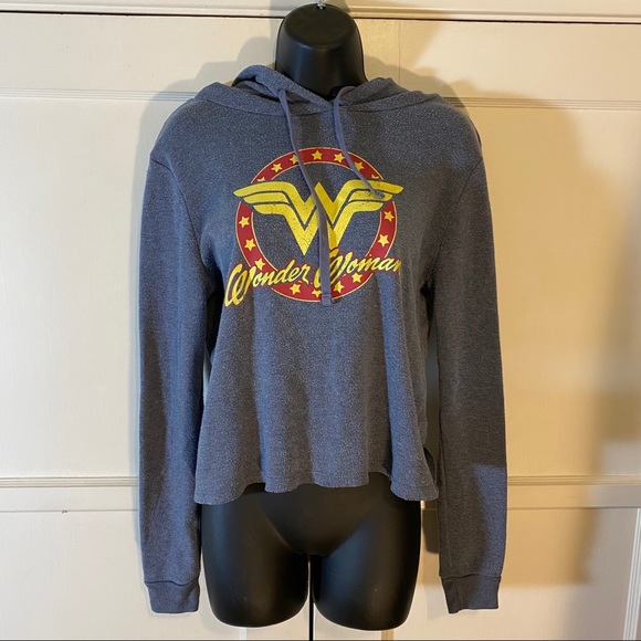 Wonder Woman Super Soft Hoodie Size Small - Picture 8 of 9